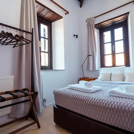 The Dream House * העיירה סקיאתוס